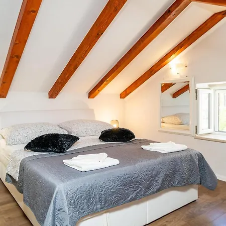 1 Bedroom Amazing In Σπίτι διακοπών Komolac