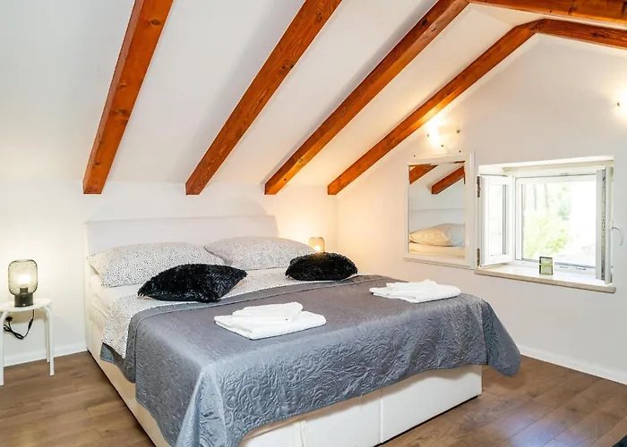 1 Bedroom Amazing In Casa de Férias Komolac