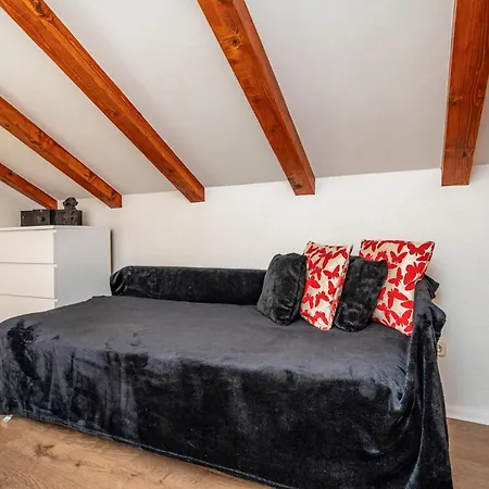 1 Bedroom Amazing In Komolac