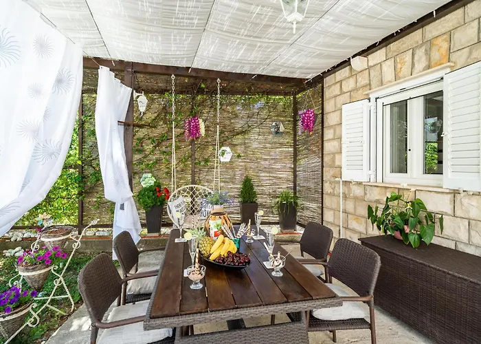 1 Bedroom Amazing In *